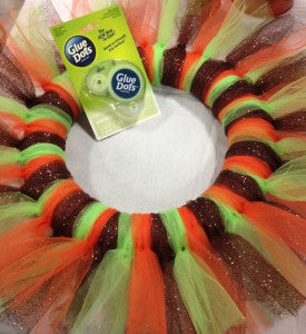 Make a Beautiful Wreath with Autumn Colors and Tulle