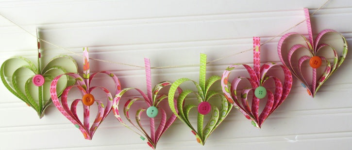 Paper Heart Garland for Valentine's Day